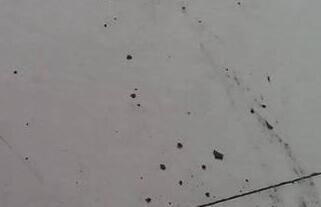 瓷磚上的污漬該怎么清潔呢？