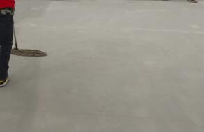 在工廠(chǎng)進(jìn)行保潔作業(yè)時(shí)，要注意什么呢？